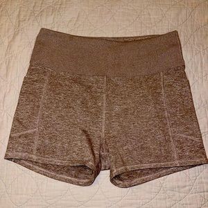 Zobha shorts size large